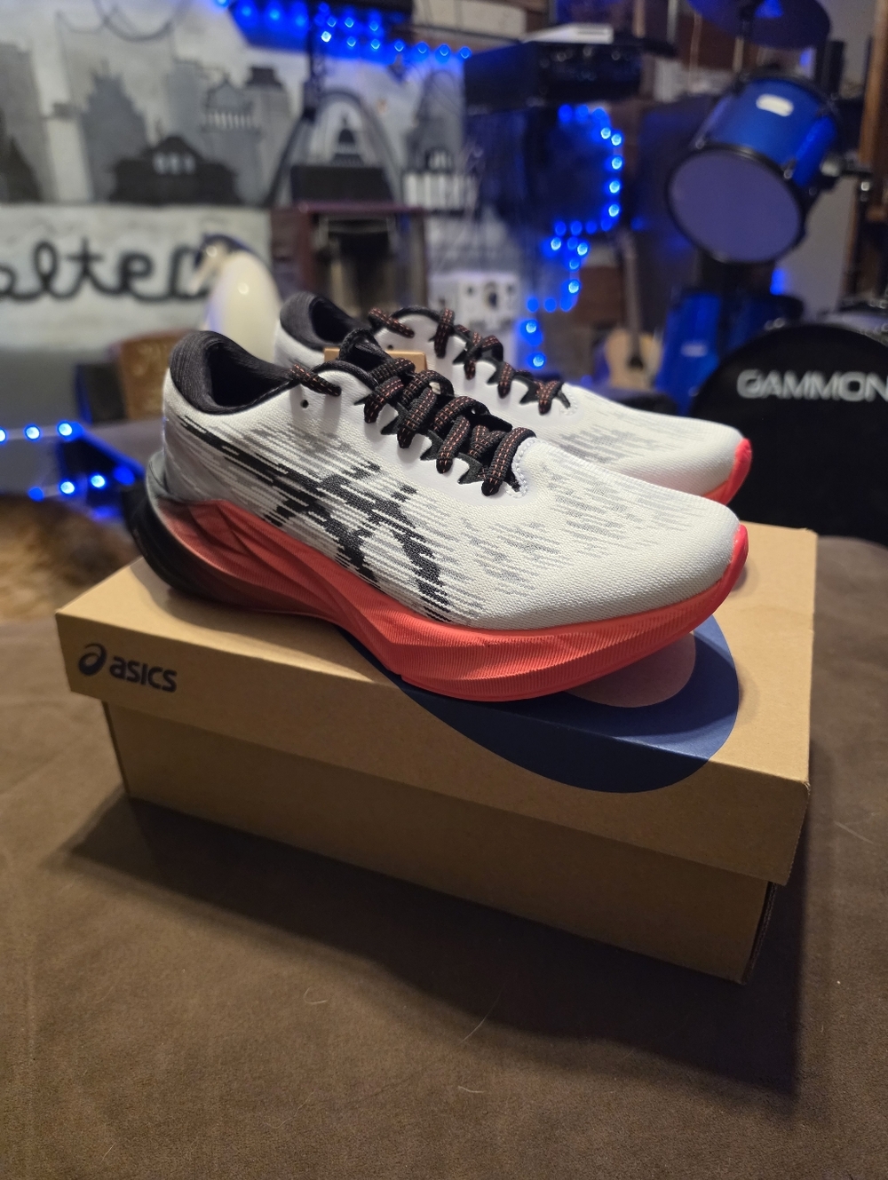 NIB ASICS NovaBlast 3 White Black Electric Red Shoes Sneakers Women's Size 5.5